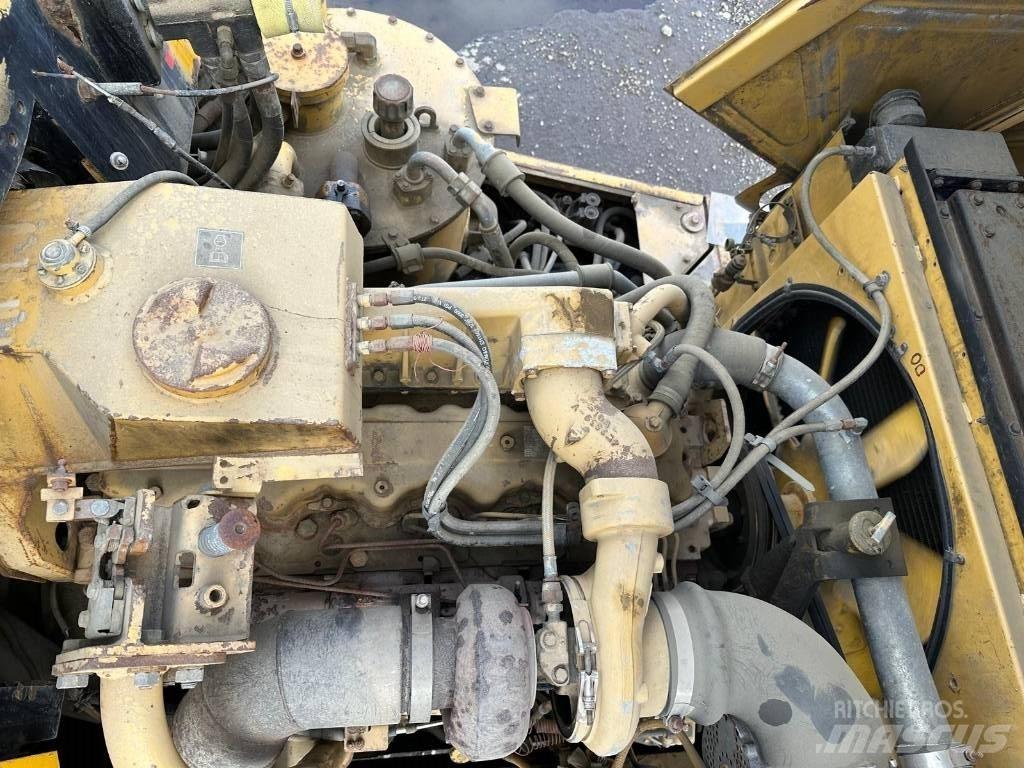 CAT D 300 E 铰接式自卸车