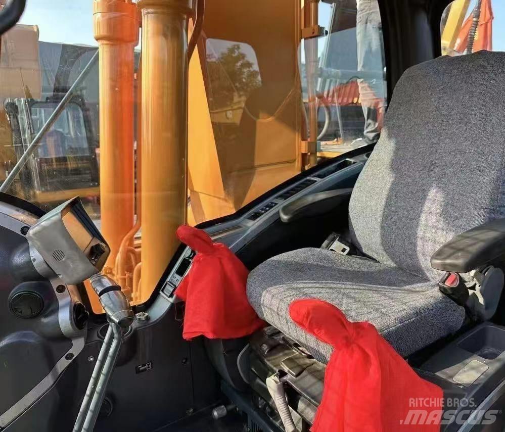Hyundai 220-9 履带挖掘机