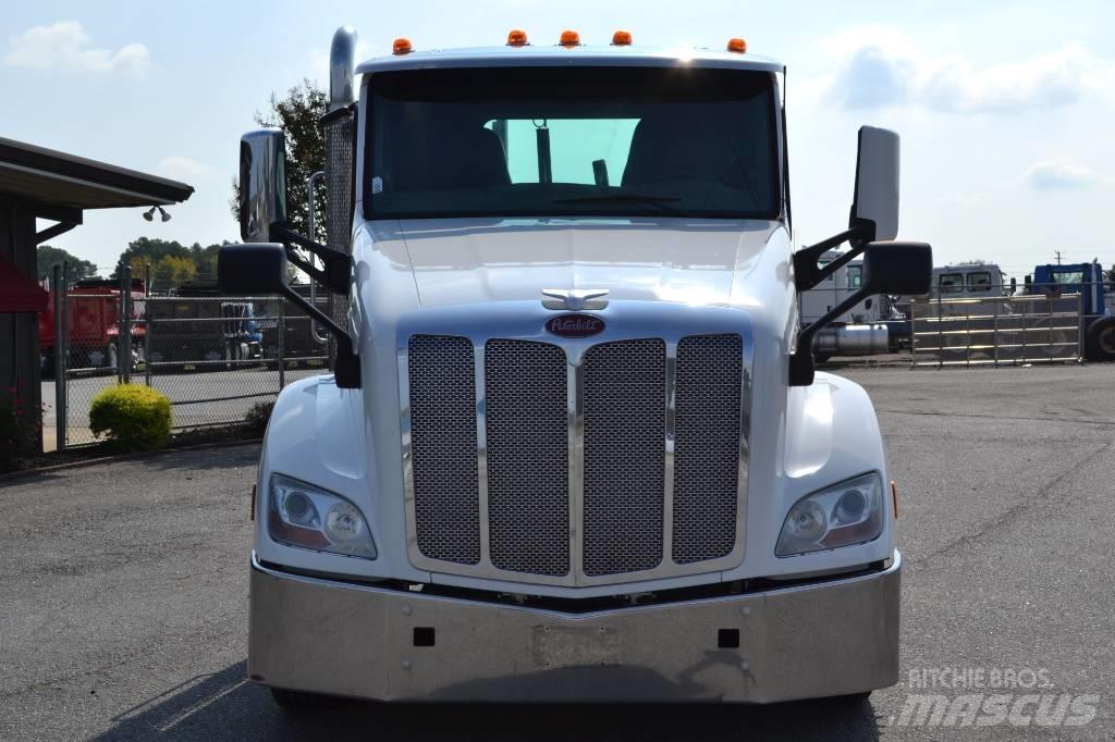 Peterbilt 579 牵引车