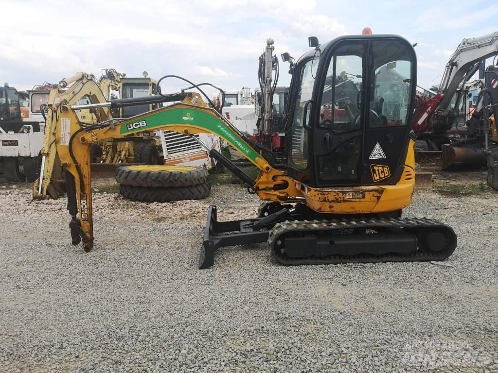 JCB 8030 小型挖掘机
