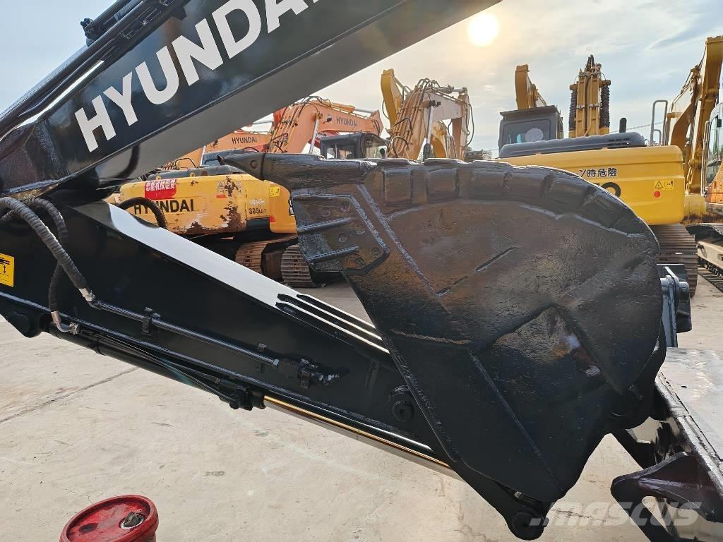 Hyundai R210W-9 轮式挖掘机