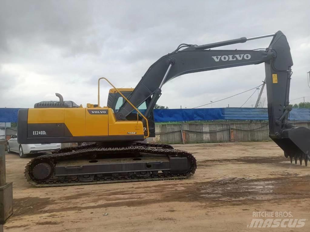 Volvo EC 240 DL 履带挖掘机