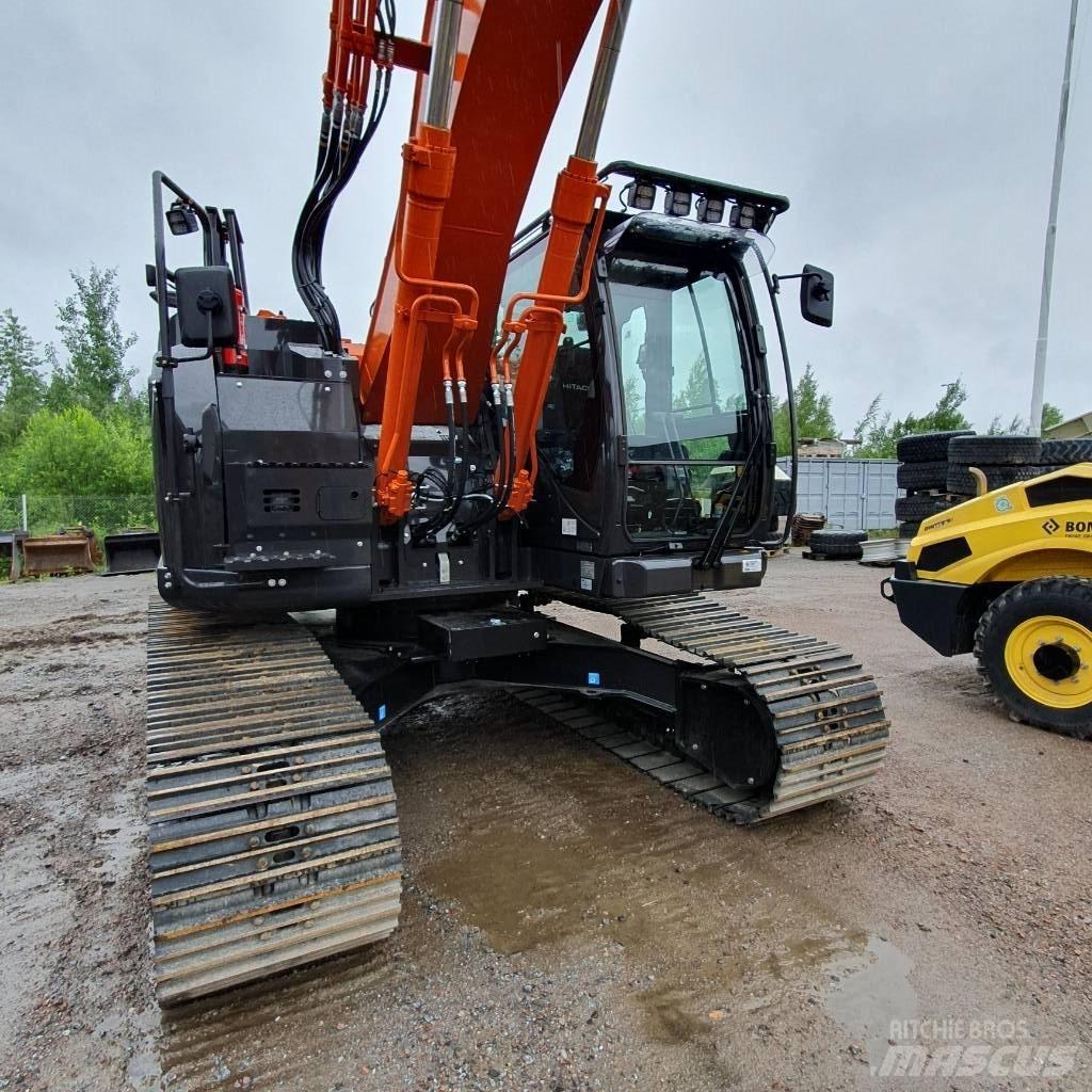 Hitachi ZX225USRLC-7 履带挖掘机