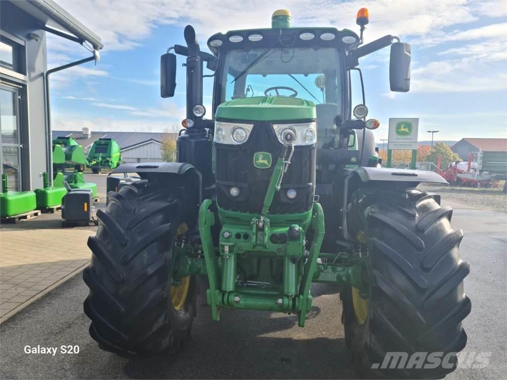 John Deere 6215R 拖拉机/农用车