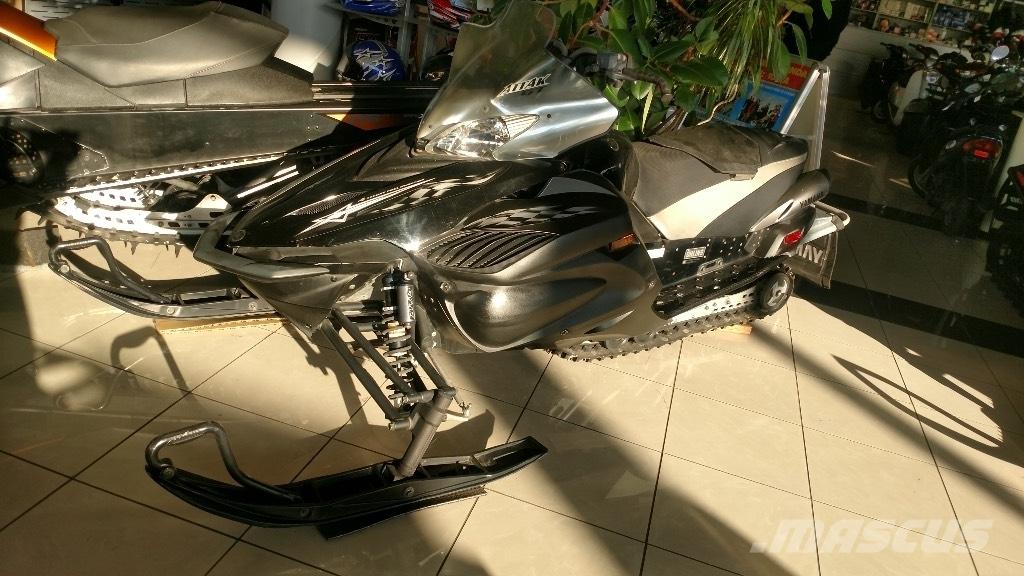 Yamaha Attack GT 雪地摩托车