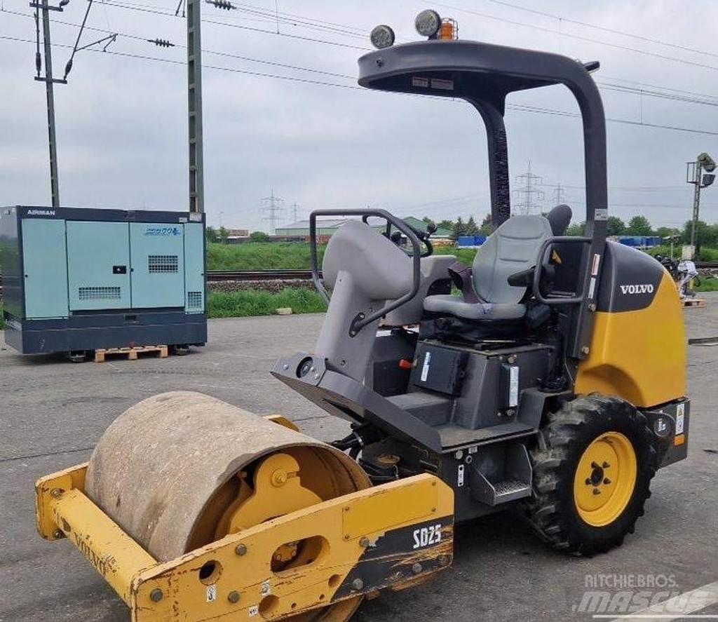 Volvo SD25 其他压路机