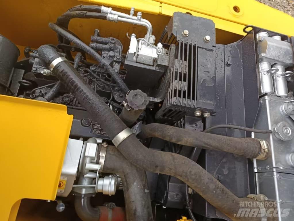Komatsu PC130 履带挖掘机