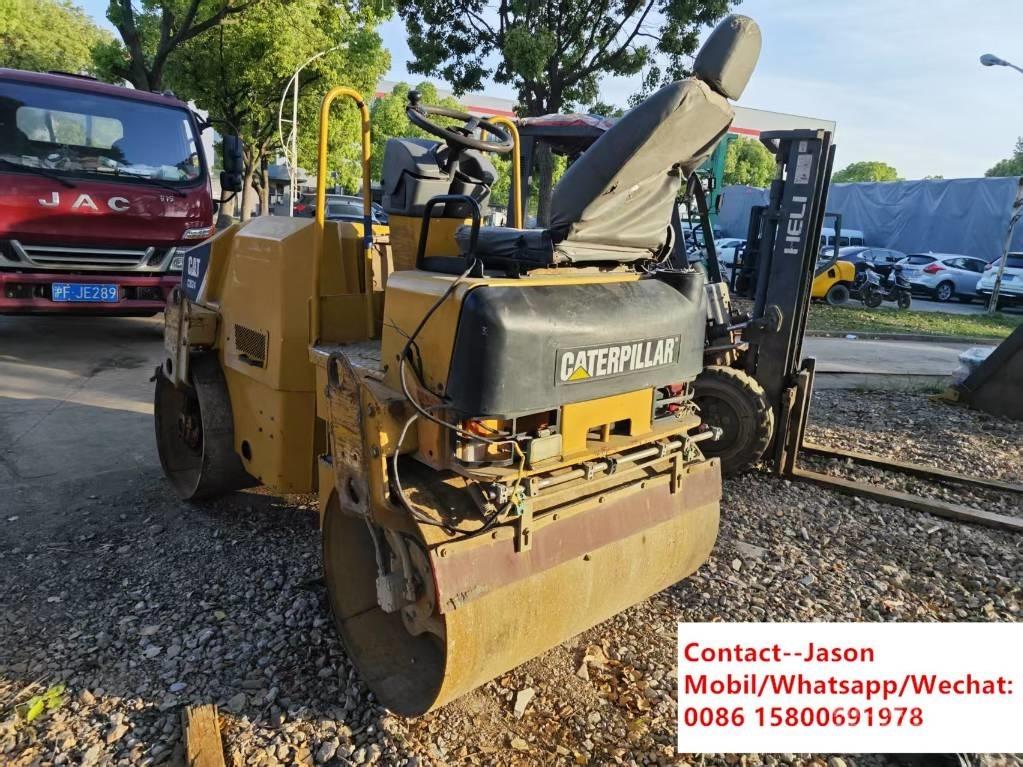 CAT CB 24 双轮压路机