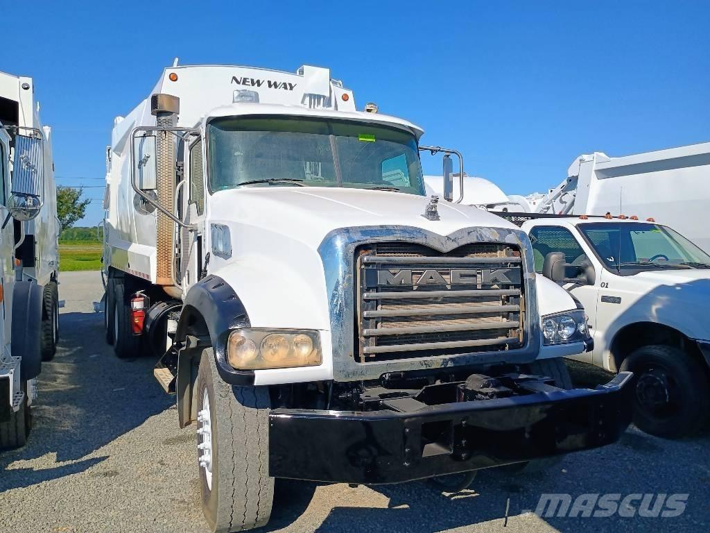 Mack GU 713 垃圾车