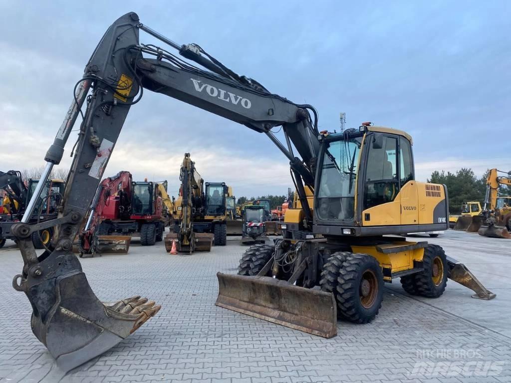 Volvo EW 140 C 轮式挖掘机