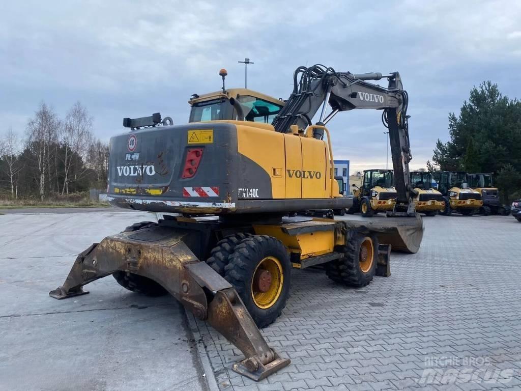 Volvo EW 140 C 轮式挖掘机