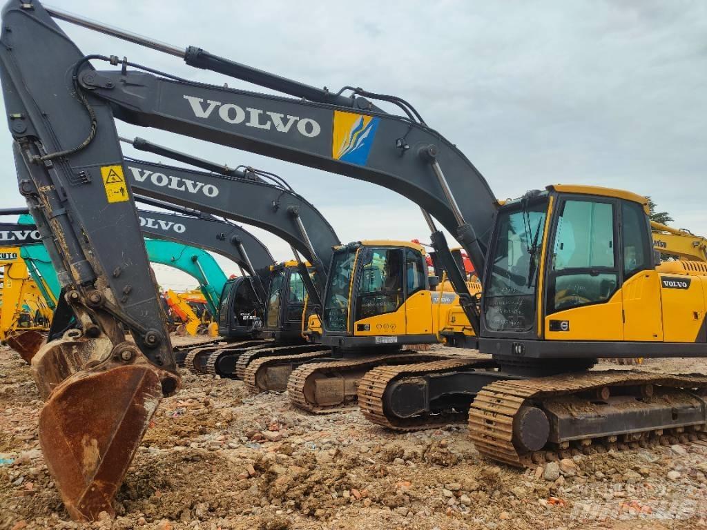 Volvo EC220D 履带挖掘机