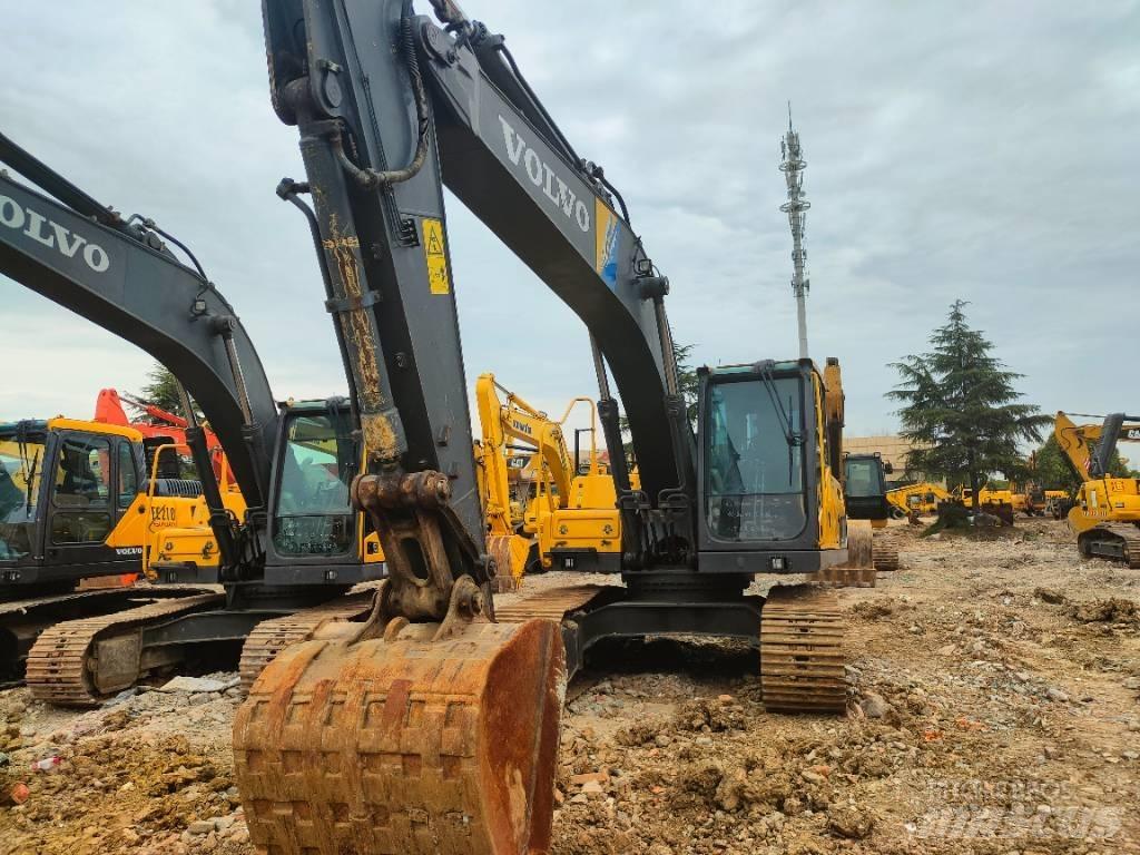 Volvo EC220D 履带挖掘机