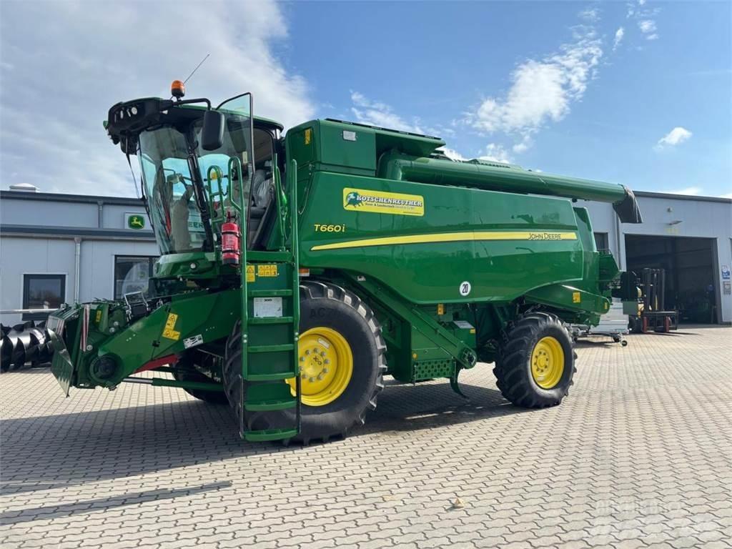 John Deere T660i 联合收割机
