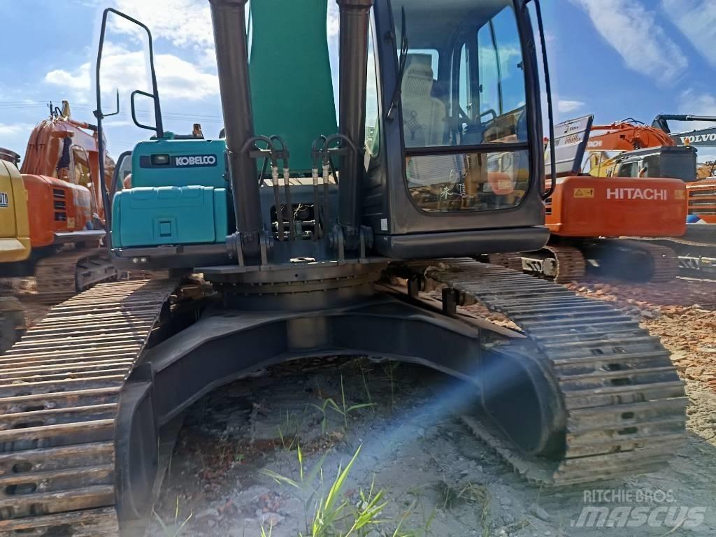 Kobelco SK210 履带挖掘机