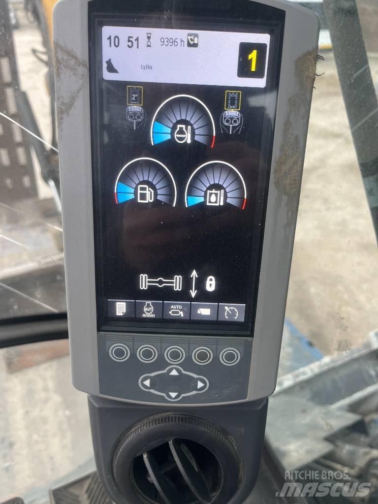 CAT 313 D 轮式挖掘机