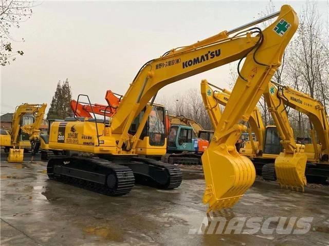 Komatsu PC200-7 履带挖掘机