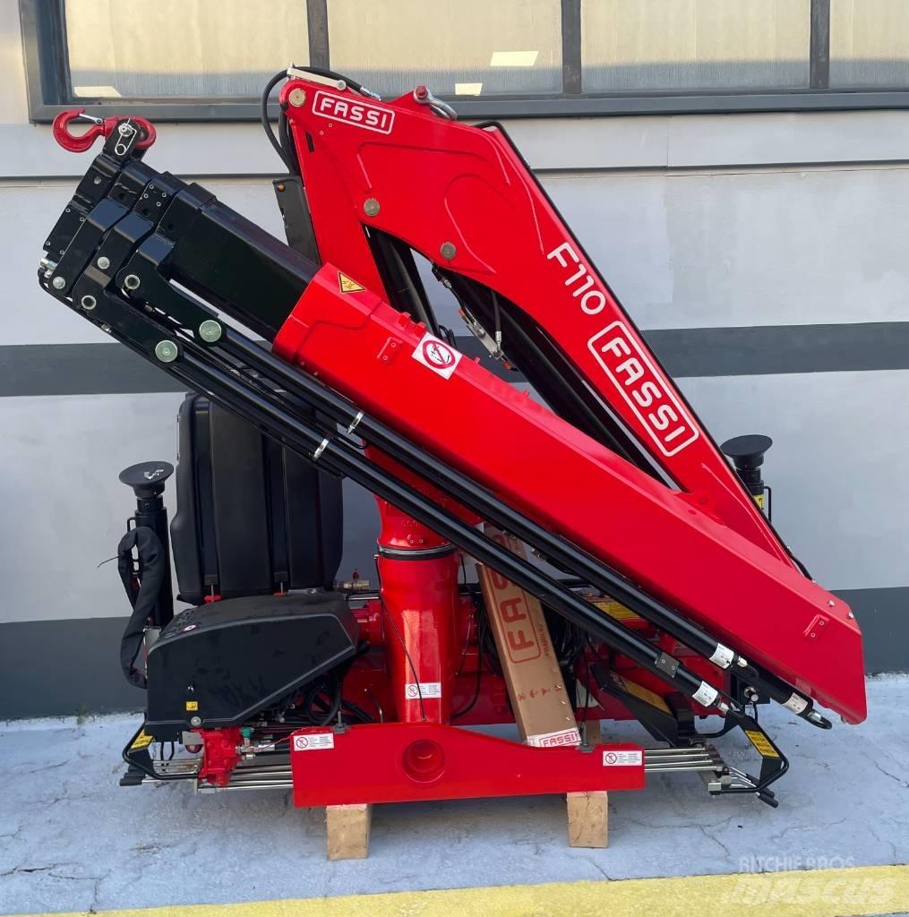 Fassi F110B.0.24 随车折臂吊