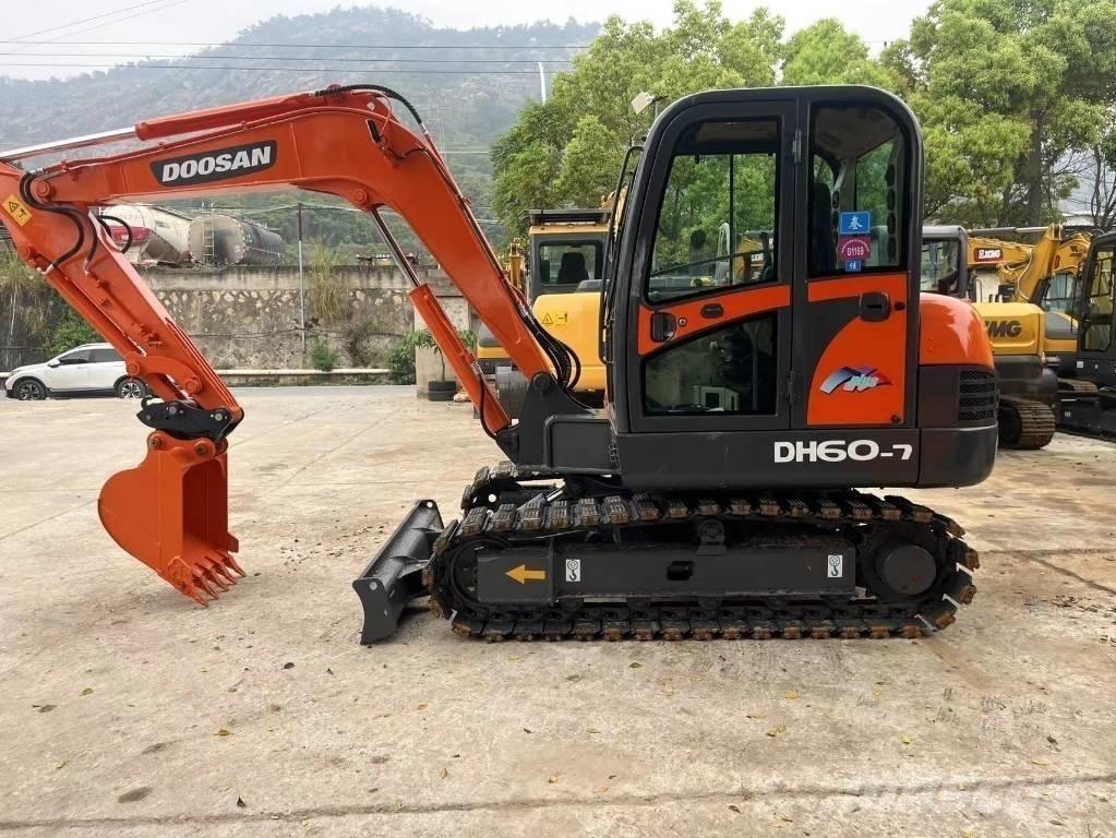 Doosan DH 60-7 小型挖掘机