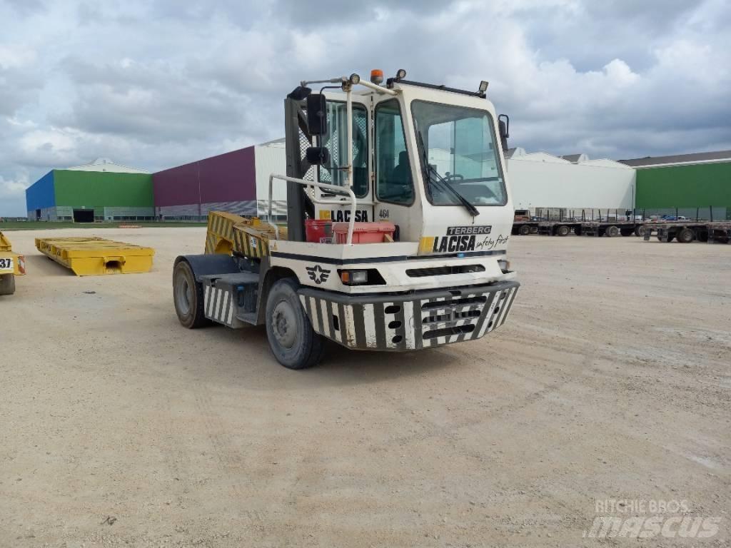 Terberg YT222 码头牵引车
