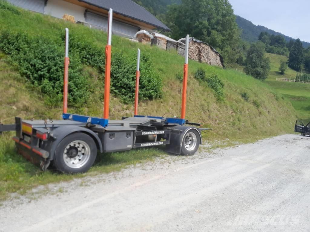 Schwarzmüller Timber 木材拖车