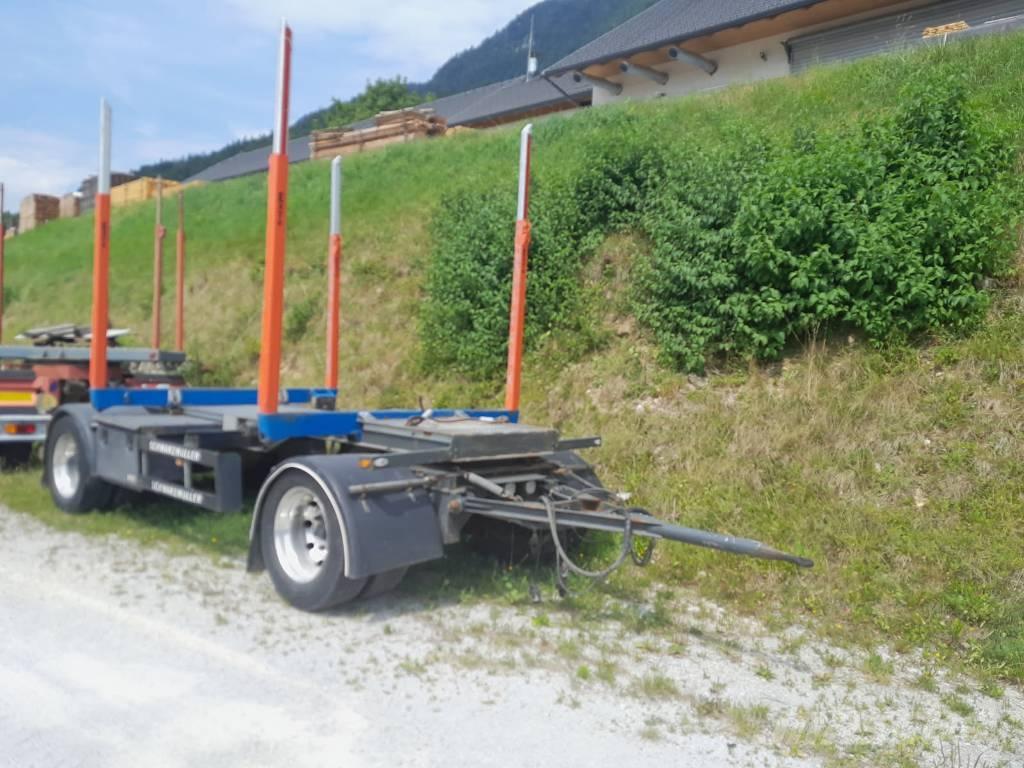 Schwarzmüller Timber 木材拖车