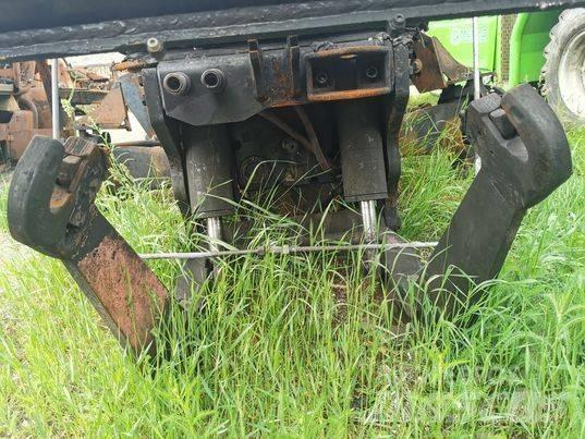 Valtra T 151 WOM 吊杆和铲斗