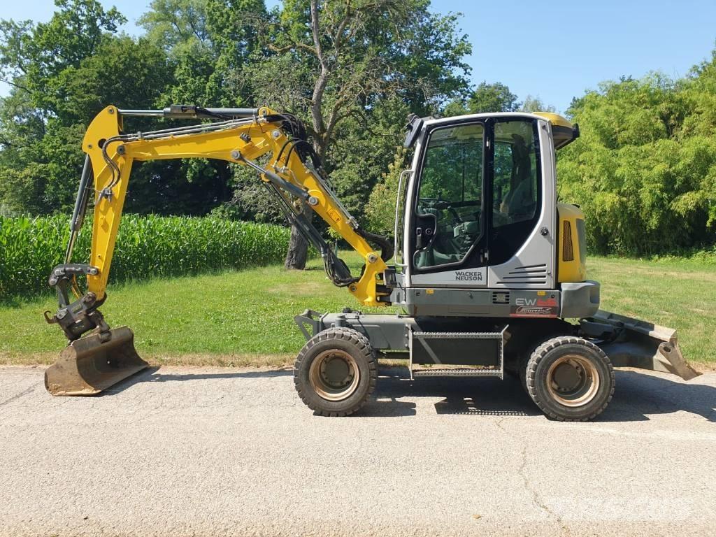 Wacker Neuson EW 65 轮式挖掘机