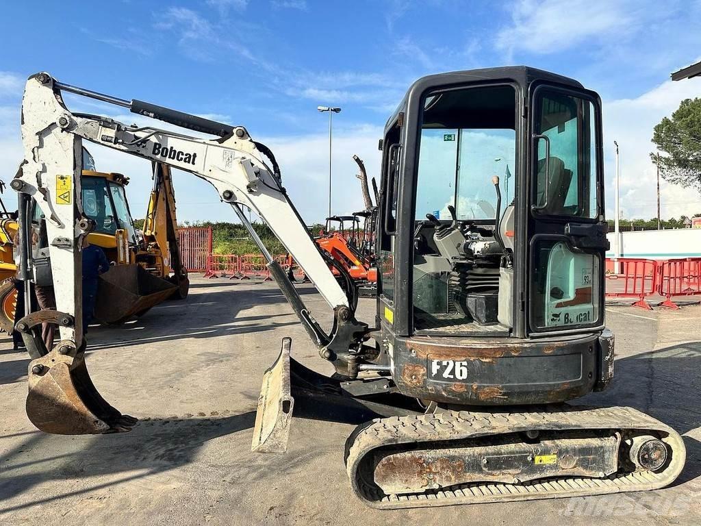 Bobcat E26 小型挖掘机