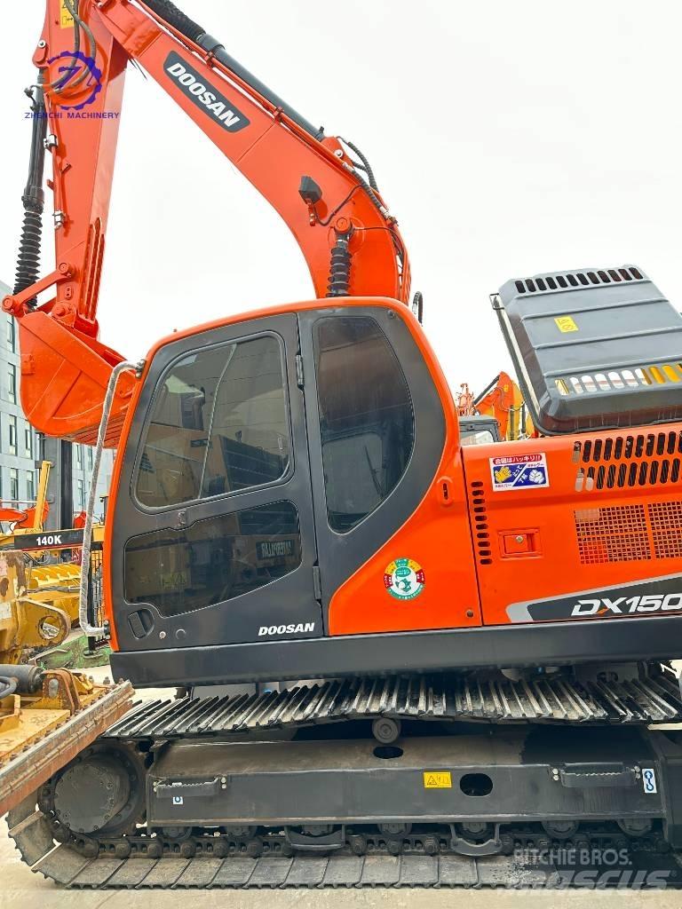 Doosan DX 150 中型挖掘机