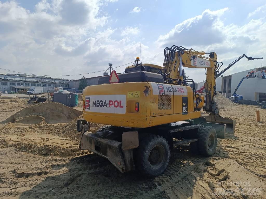 Komatsu PW180-7E0 轮式挖掘机