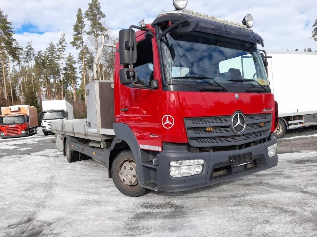 Mercedes-Benz Atego 平板栏板货车