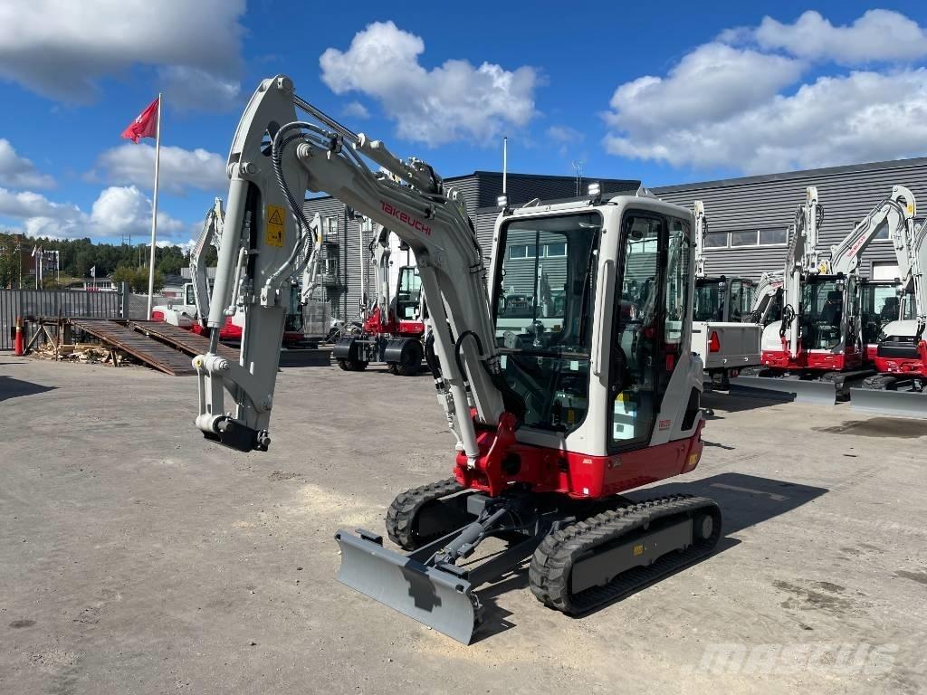 Takeuchi TB 225 小型挖掘机