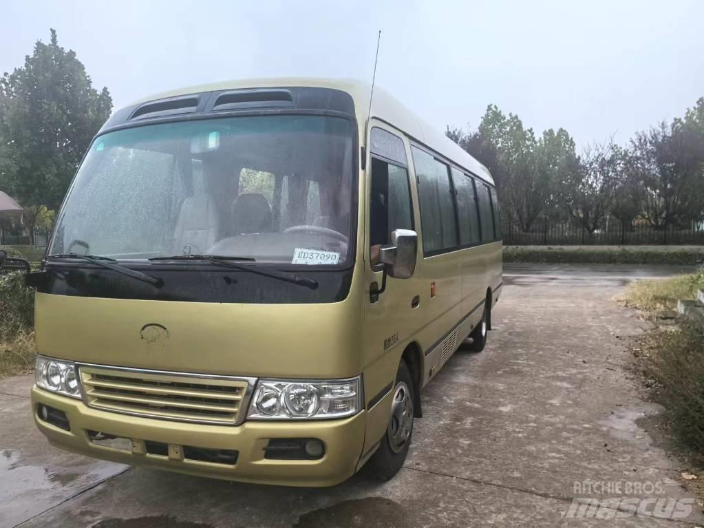 Toyota Coaster 公路客运汽车