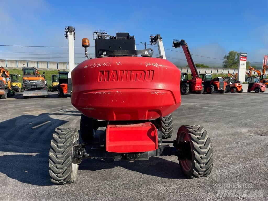 Manitou 160 ATJ 曲臂高空工作平台