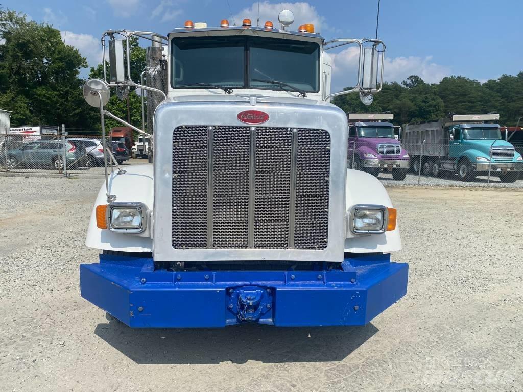 Peterbilt 365 牵引车