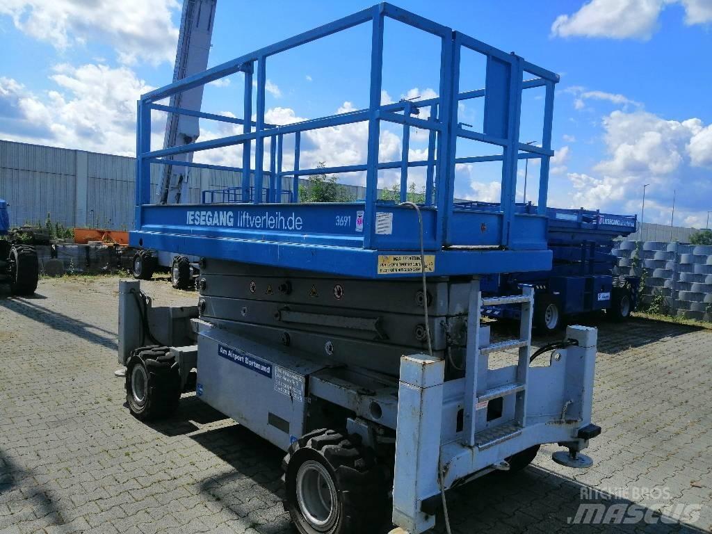 Liftlux SL 108 D 4x4 剪叉式升降机