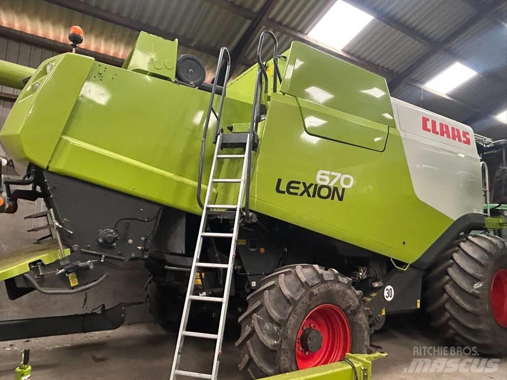 CLAAS Lexion 670 联合收割机