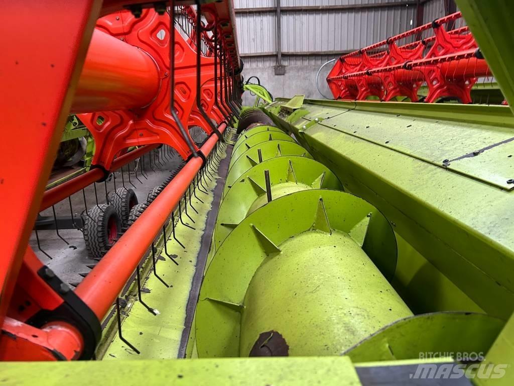 CLAAS Lexion 670 联合收割机