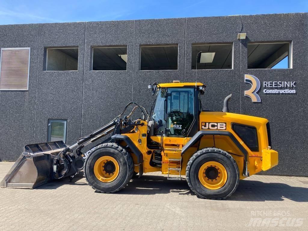JCB 437 HT HL 轮式装载机
