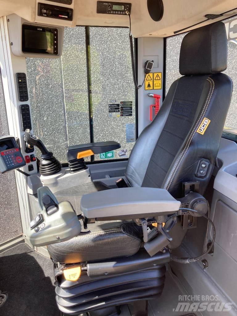 JCB 437 HT HL 轮式装载机