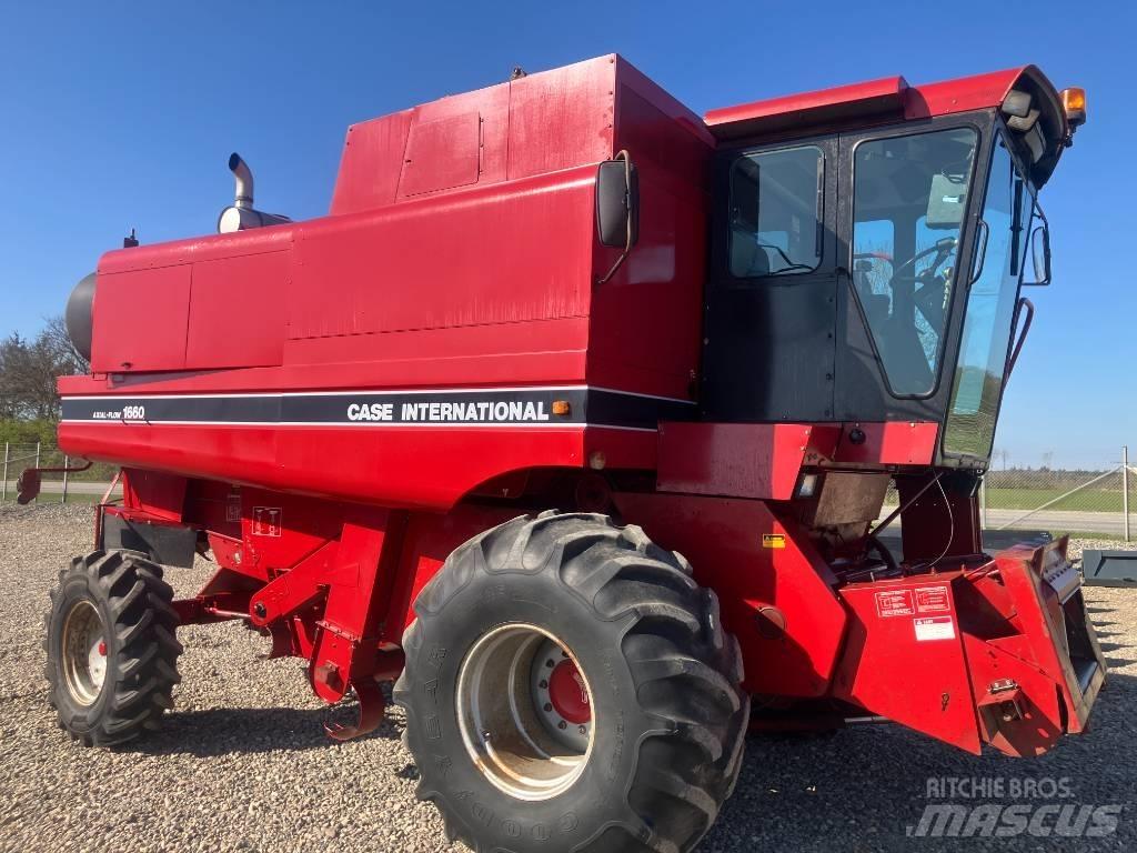 Case IH 1660 联合收割机