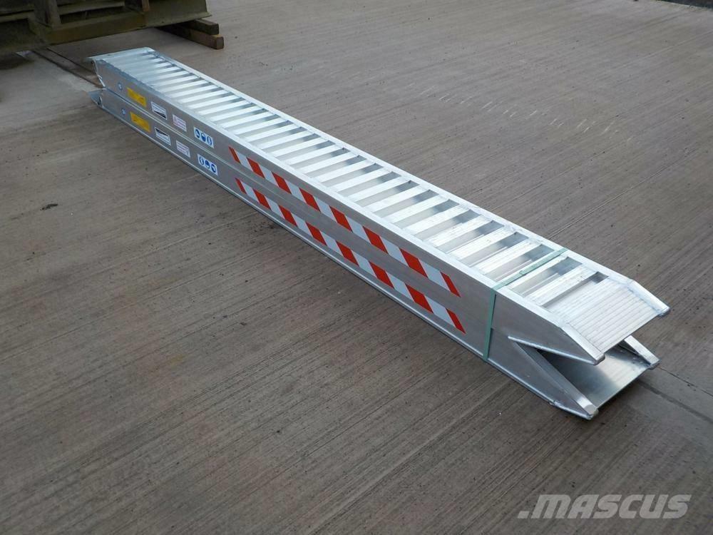 Barford MP14 自卸拖车