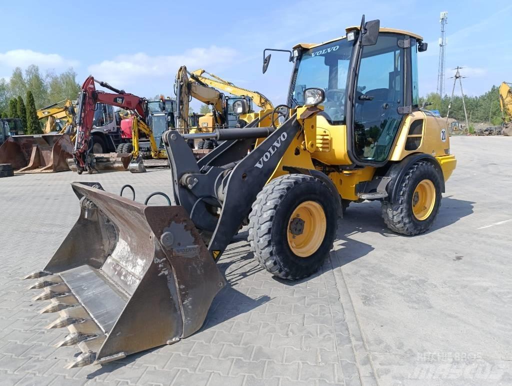 Volvo L 25 F 轮式装载机