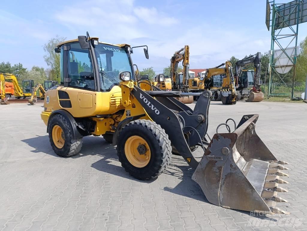 Volvo L 25 F 轮式装载机