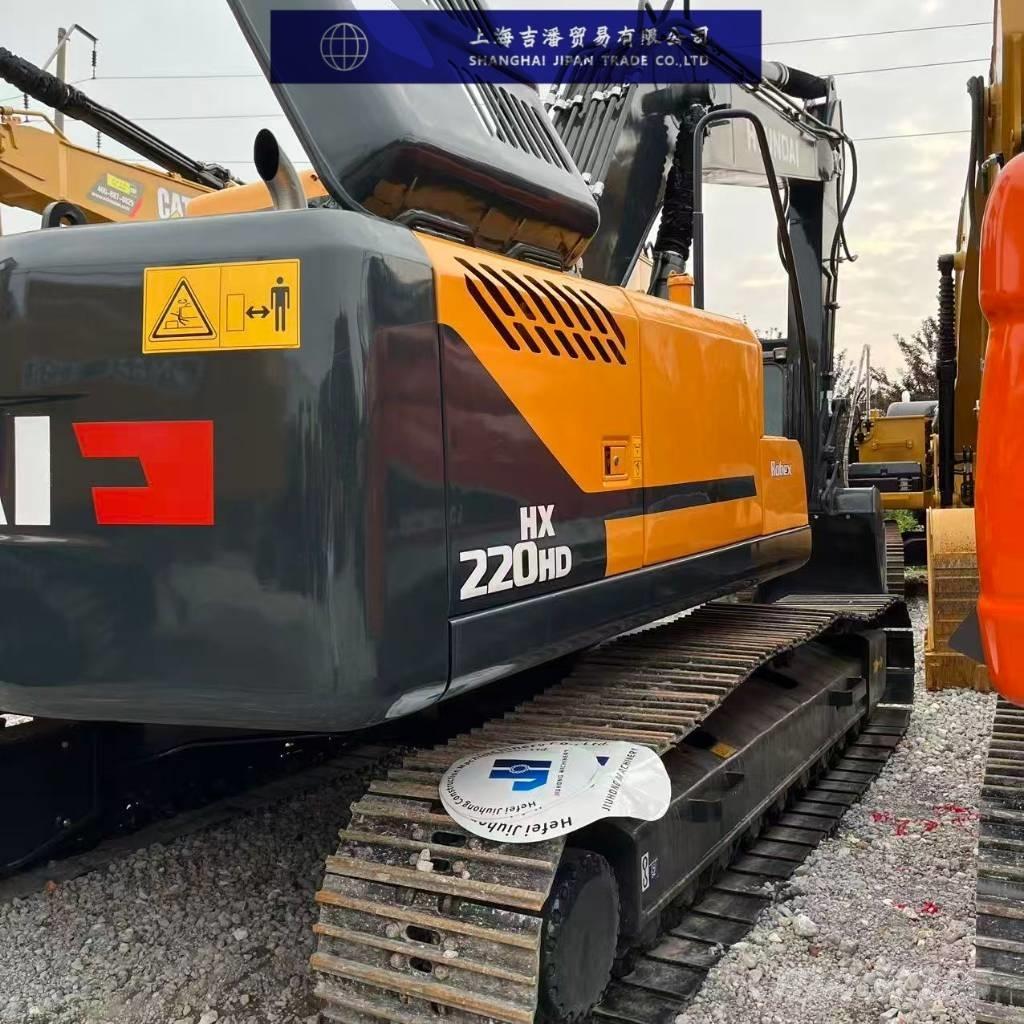 Hyundi HX220 履带挖掘机