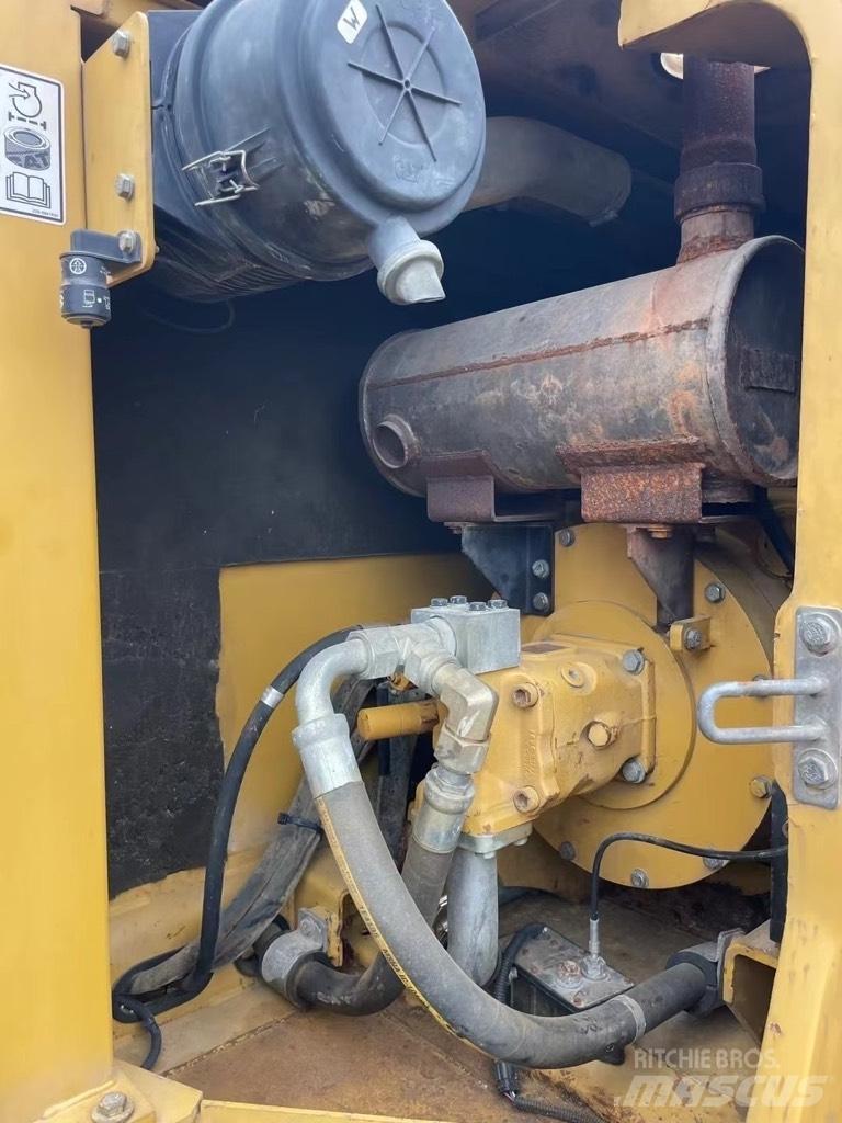 CAT 307 D 履带挖掘机