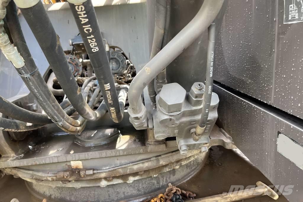 Volvo EC 240 C L 履带挖掘机