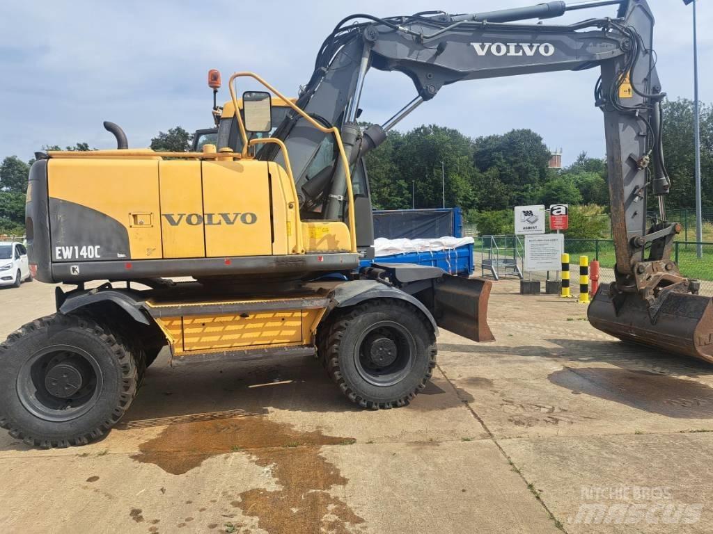 Volvo EW 140 C 轮式挖掘机