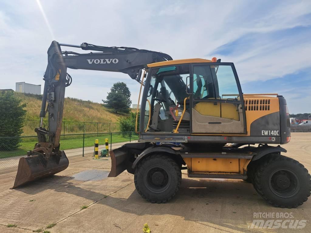 Volvo EW 140 C 轮式挖掘机